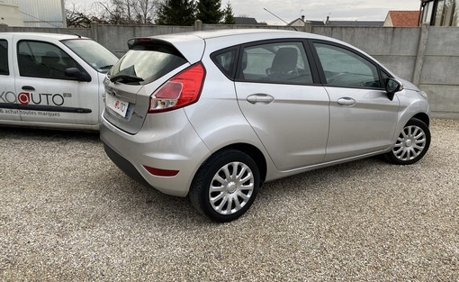 Ford Fiesta 1.5 TDCI 75 2015 - vue 2