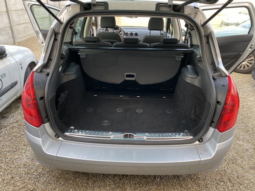 Peugeot 308 SW 1.6 HDI 110 Ch 2008 - vue 9