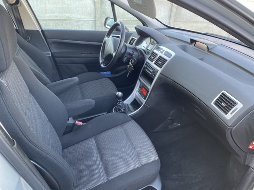 Peugeot 307 SW 2.0 HDI 136ch 2008 - vue 4