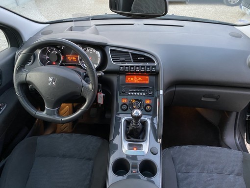 Peugeot 3008 1.6 HDI 110 Ch premium 2010 - vue 7