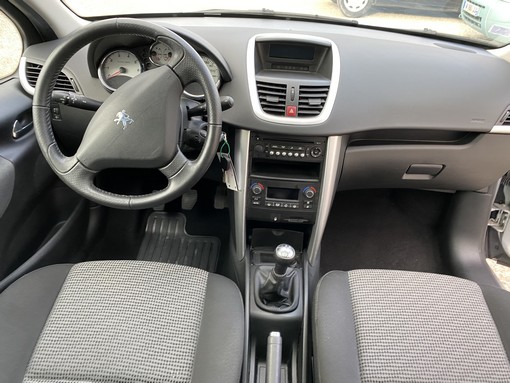 Peugeot 207 SW 1.4 95 Ch 2010 - vue 8