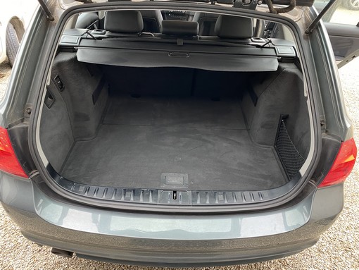 BMW 318D Touring pack cuir gps regulateur 2009 - vue 4