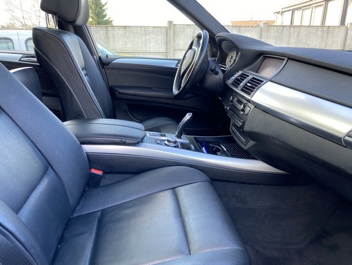 BMW X5 3.0 Xdrive luxe 2009 - vue 2