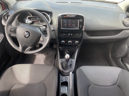 Renault Clio Iv 1.5 DCI 75 2013 - vue 4