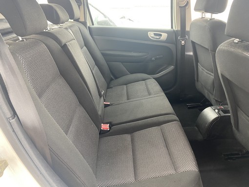 Peugeot 307 Break 1.6 HDI 110 2007 - vue 4
