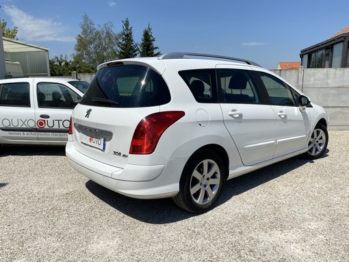 Peugeot 308 SW 1.6 HDI 110 Ch 2008 - vue 2