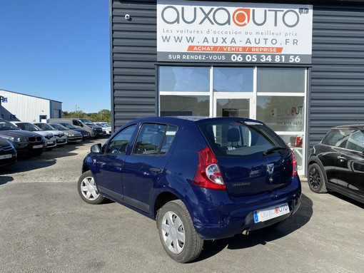 Dacia Sandero 1.2 85 ambiante 2012 - vue 2