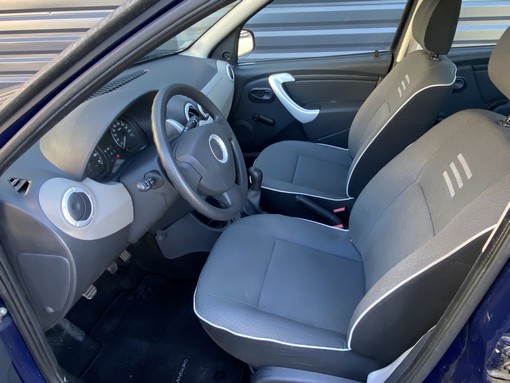 Dacia Sandero 1.2 85 ambiante 2012 - vue 6