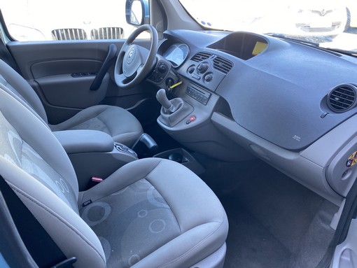 Renault Kangoo 1.6 110ch 2010 - vue 4