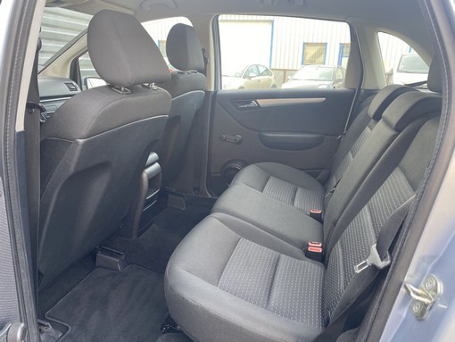 Mercedes-Benz B200 2010 - vue 5