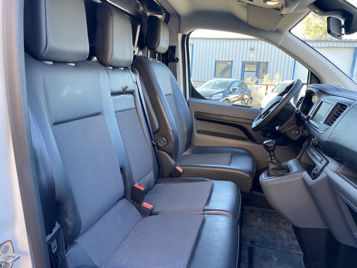 Peugeot Expert 2.0 HDI 122ch 2018 - vue 4