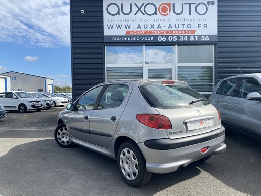 Peugeot 206 1.1 60ch pop art 2004 - vue 2