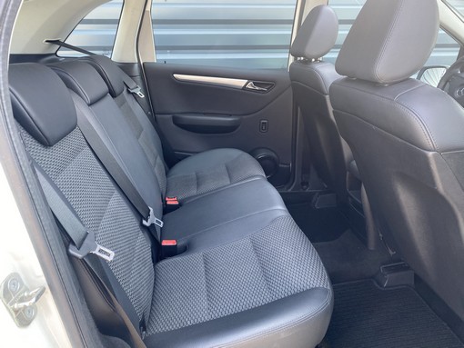Mercedes-Benz B200 2011 - vue 5