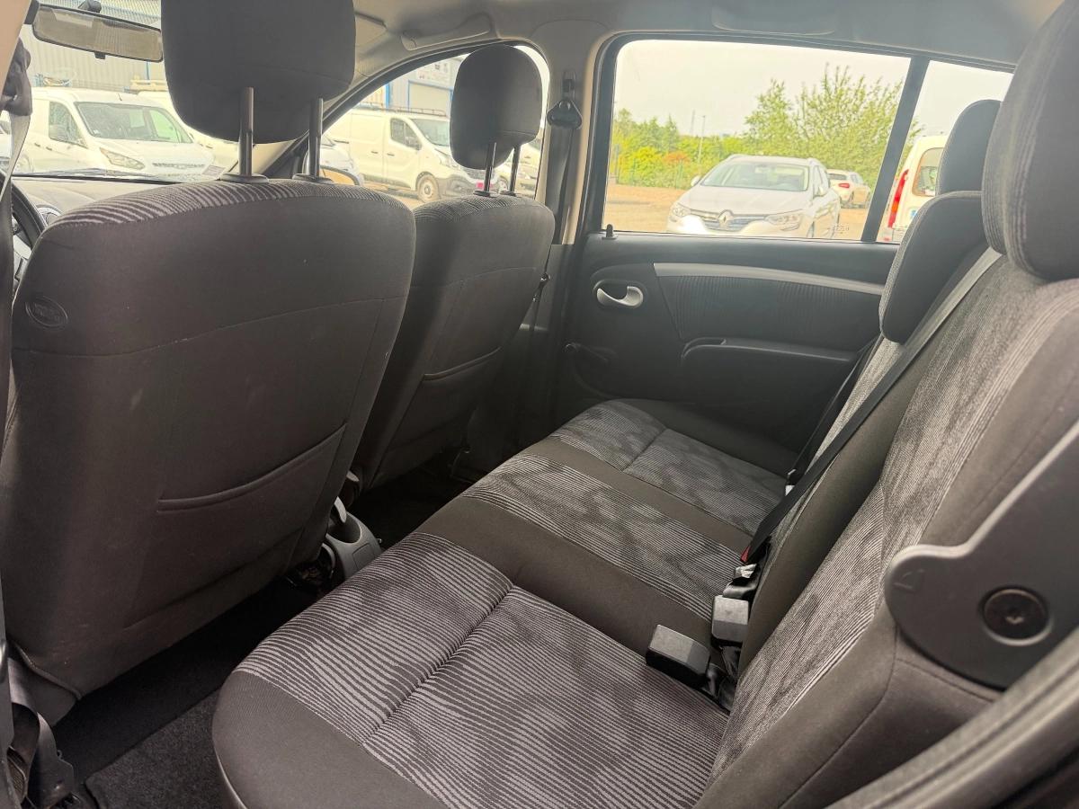 Dacia Sandero 1.2 75 LAUREATE 2011 - vue 13