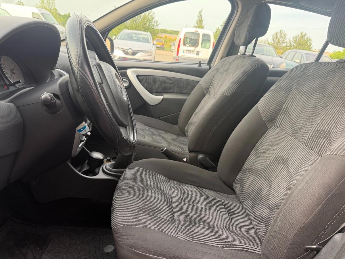 Dacia Sandero 1.2 75 LAUREATE 2011 - vue 15