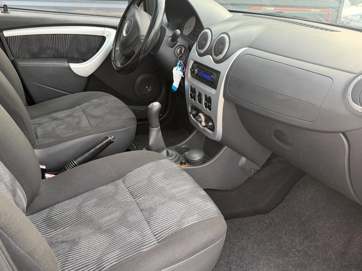 Dacia Sandero 1.2 75 LAUREATE 2011 - vue 16