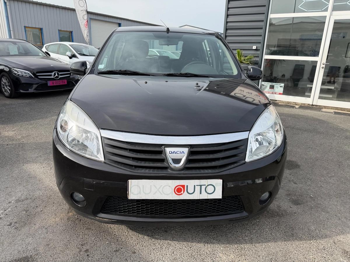 Dacia Sandero 1.2 75 LAUREATE 2011 - vue 5