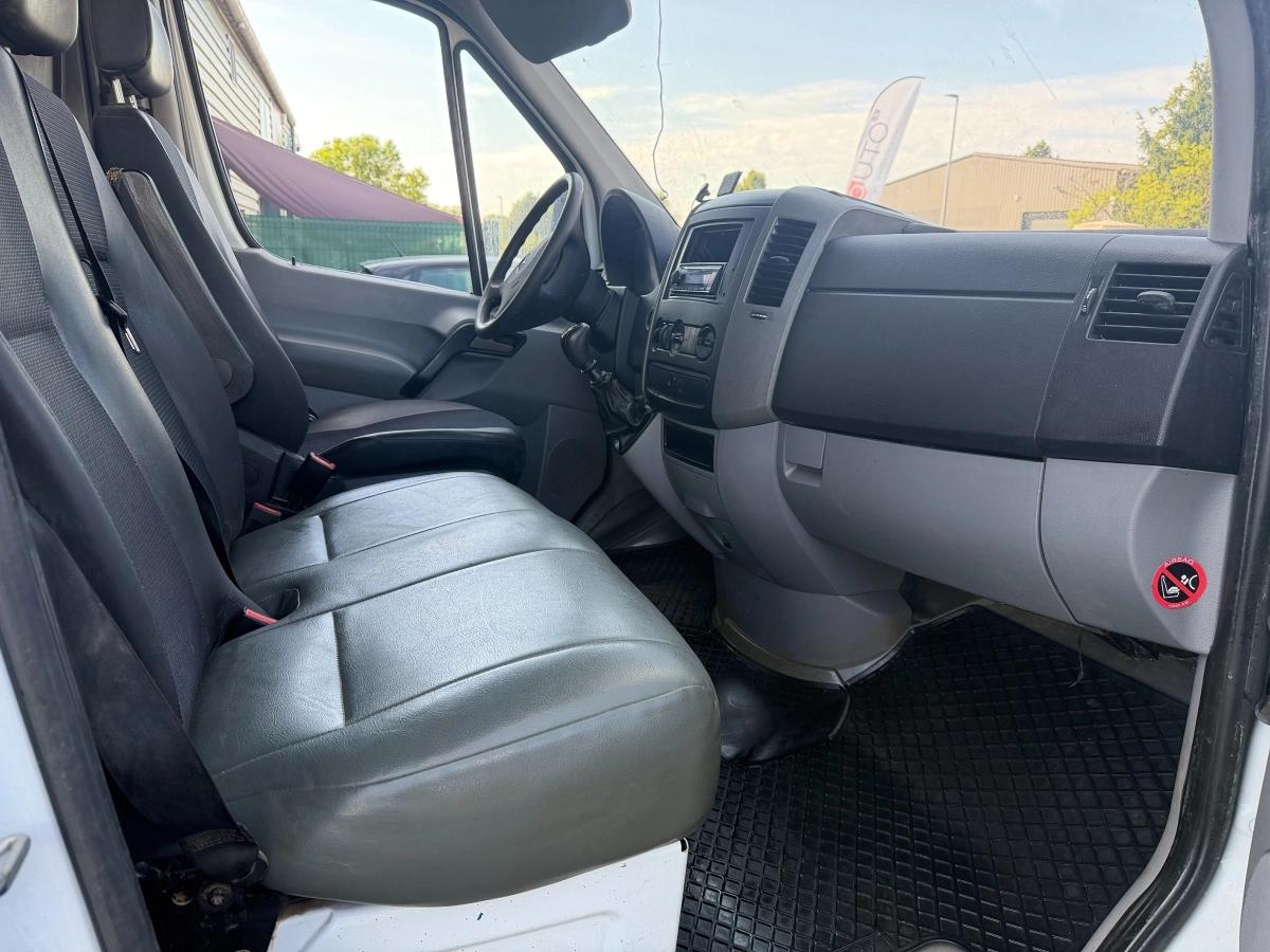 Mercedes-Benz Sprinter Vu FOURGON 37S 2.2 313 CDI 130 3T5 2012 - vue 10