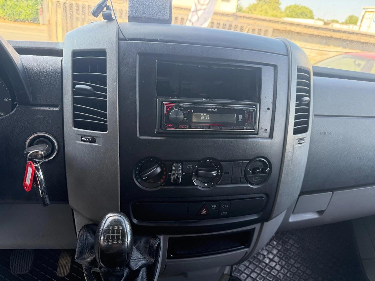 Mercedes-Benz Sprinter Vu FOURGON 37S 2.2 313 CDI 130 3T5 2012 - vue 11