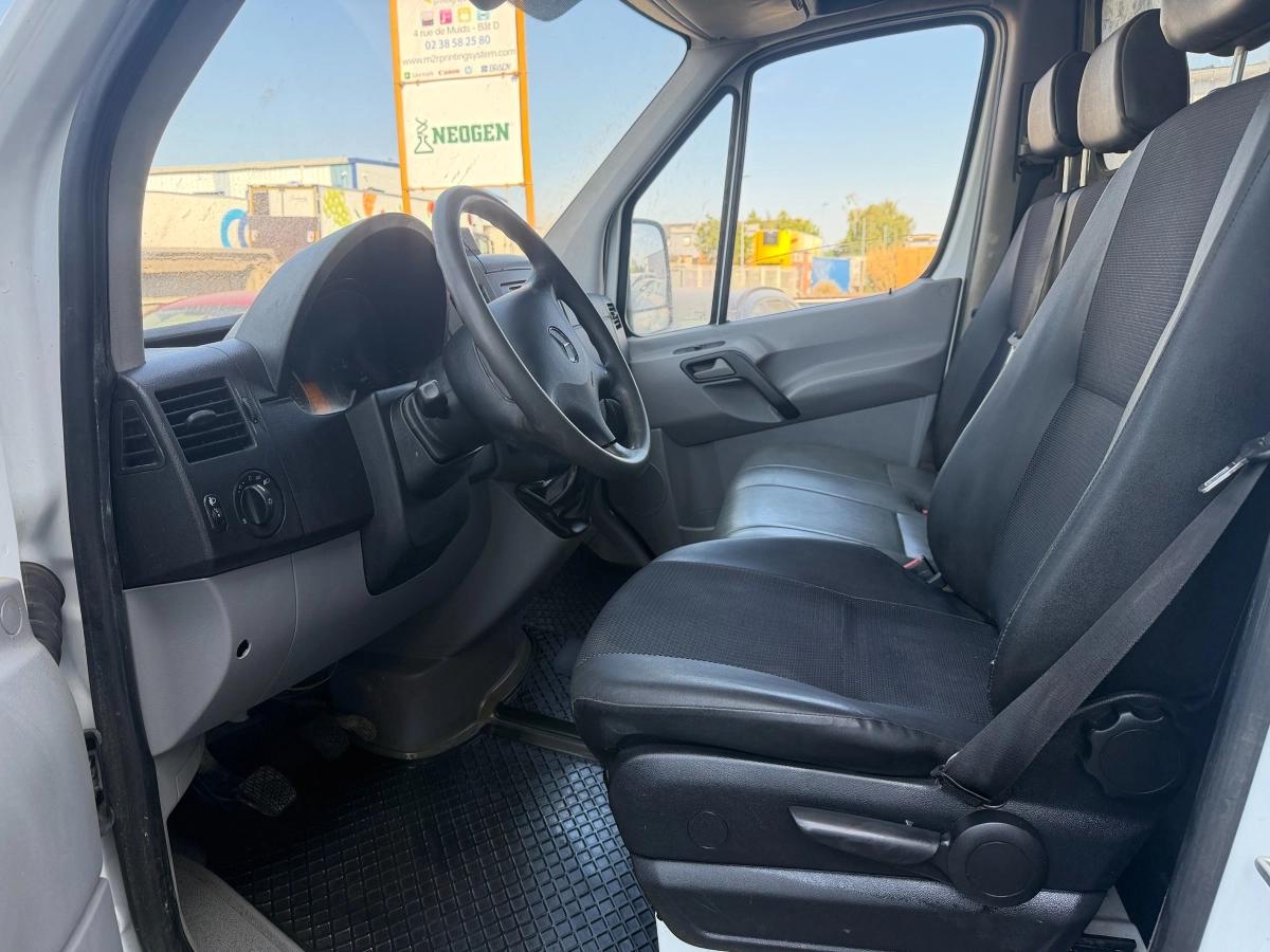 Mercedes-Benz Sprinter Vu FOURGON 37S 2.2 313 CDI 130 3T5 2012 - vue 15