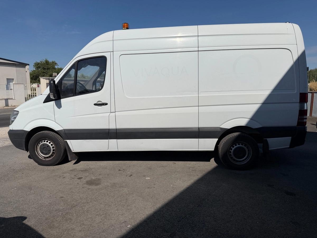 Mercedes-Benz Sprinter Vu FOURGON 37S 2.2 313 CDI 130 3T5 2012 - vue 2