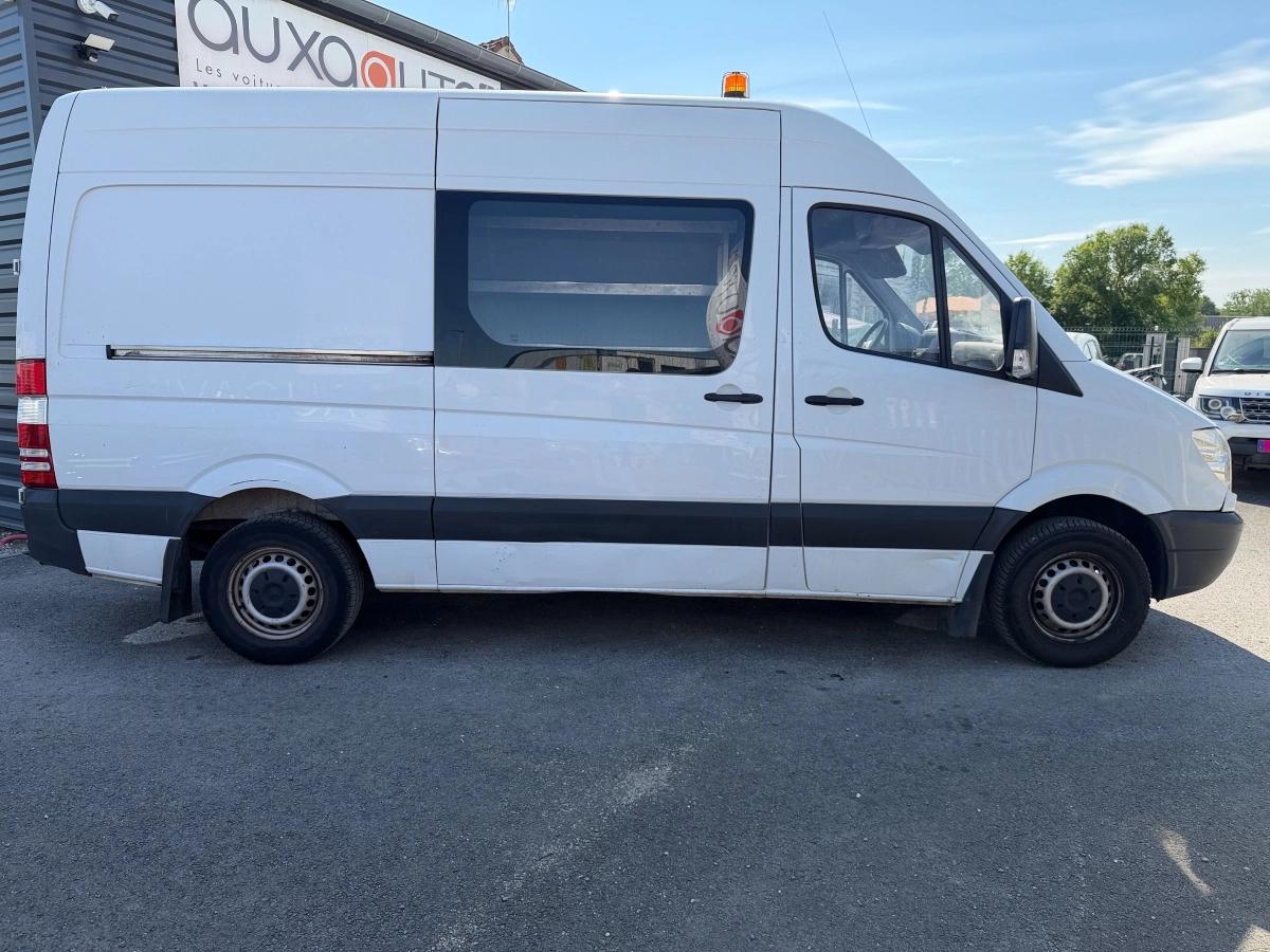 Mercedes-Benz Sprinter Vu FOURGON 37S 2.2 313 CDI 130 3T5 2012 - vue 3