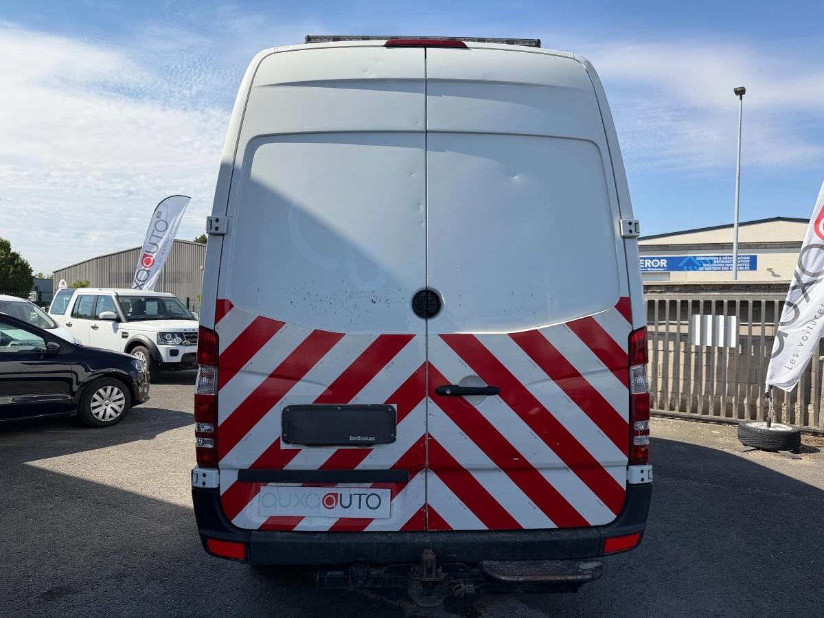 Mercedes-Benz Sprinter Vu FOURGON 37S 2.2 313 CDI 130 3T5 2012 - vue 8