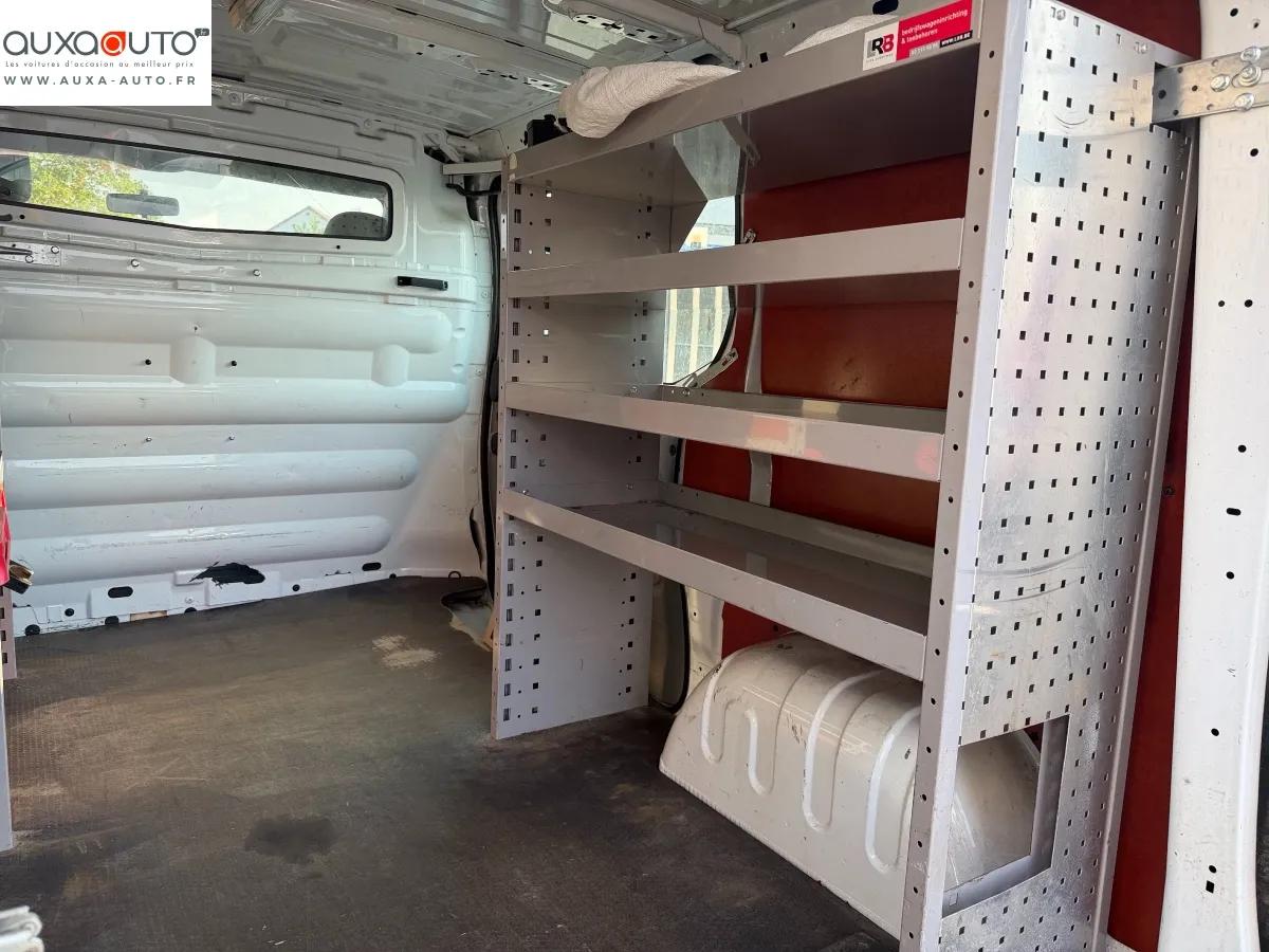 Opel Vivaro Vu 2013 - vue 16