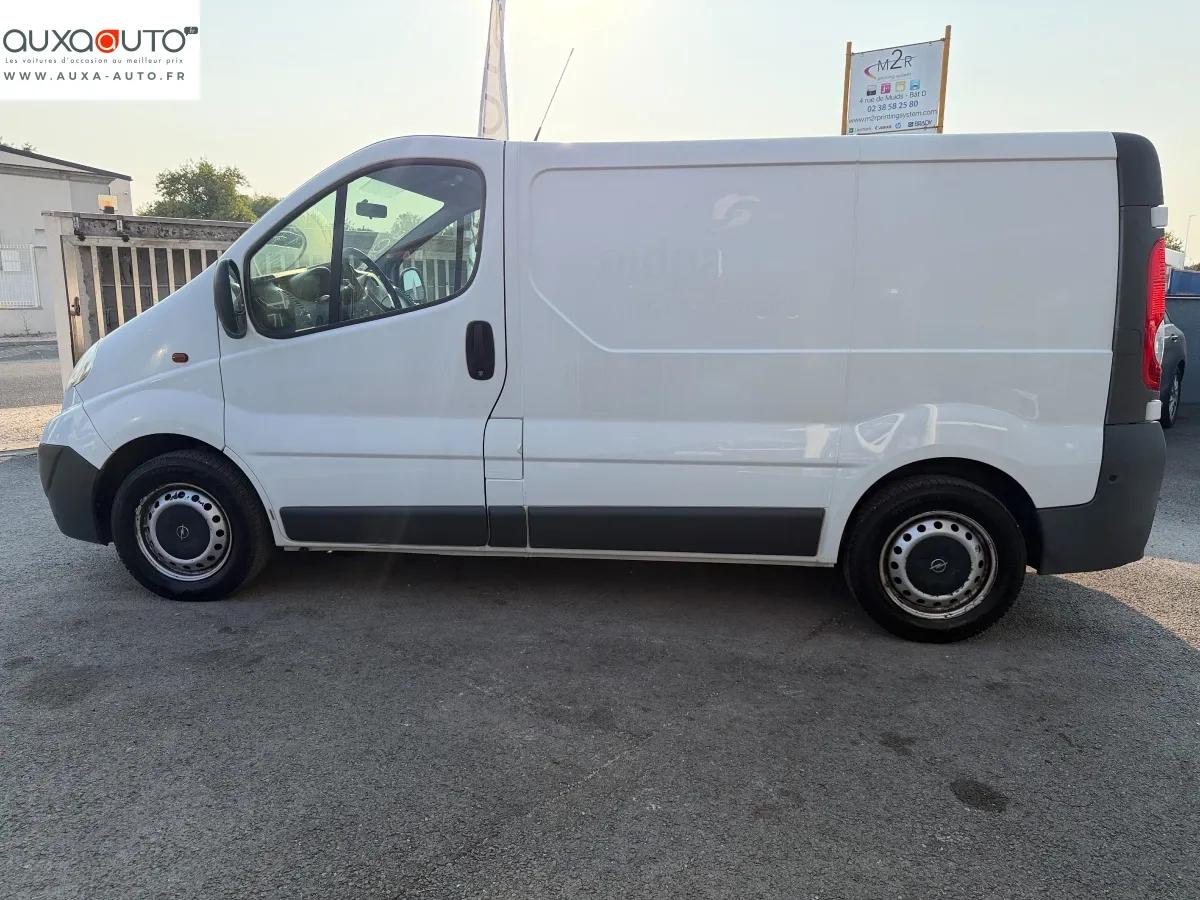 Opel Vivaro Vu 2013 - vue 6