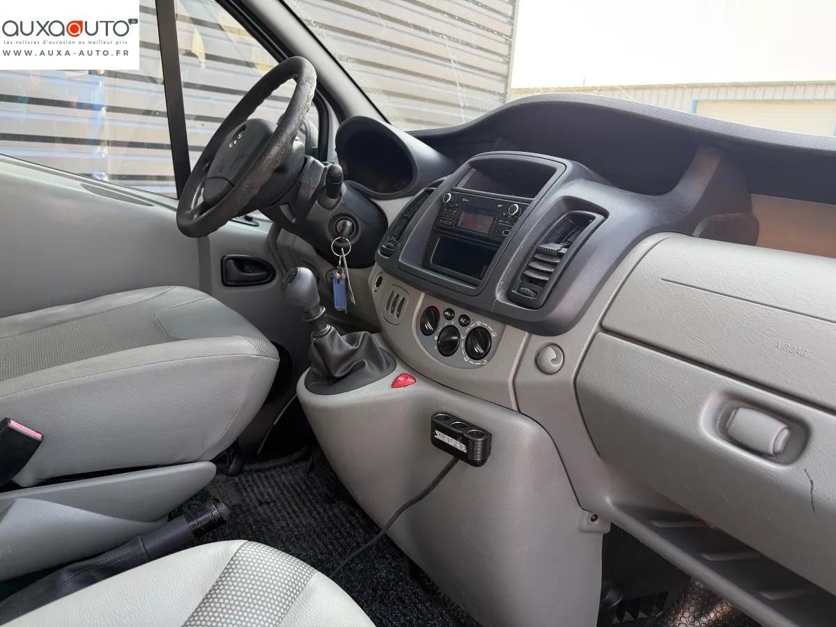 Opel Vivaro Vu 2013 - vue 14