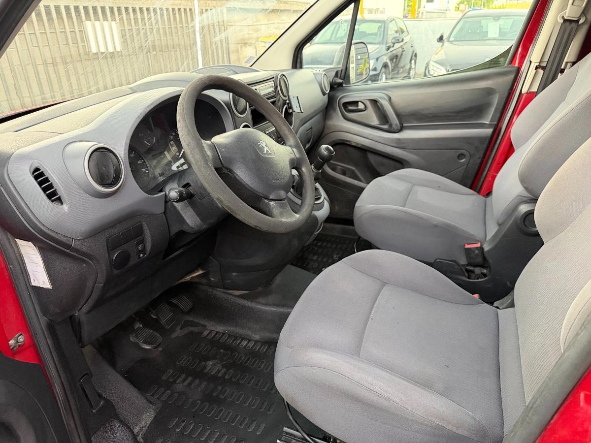 Peugeot Partner COMBI 1.6 HDI 75 2013 - vue 10