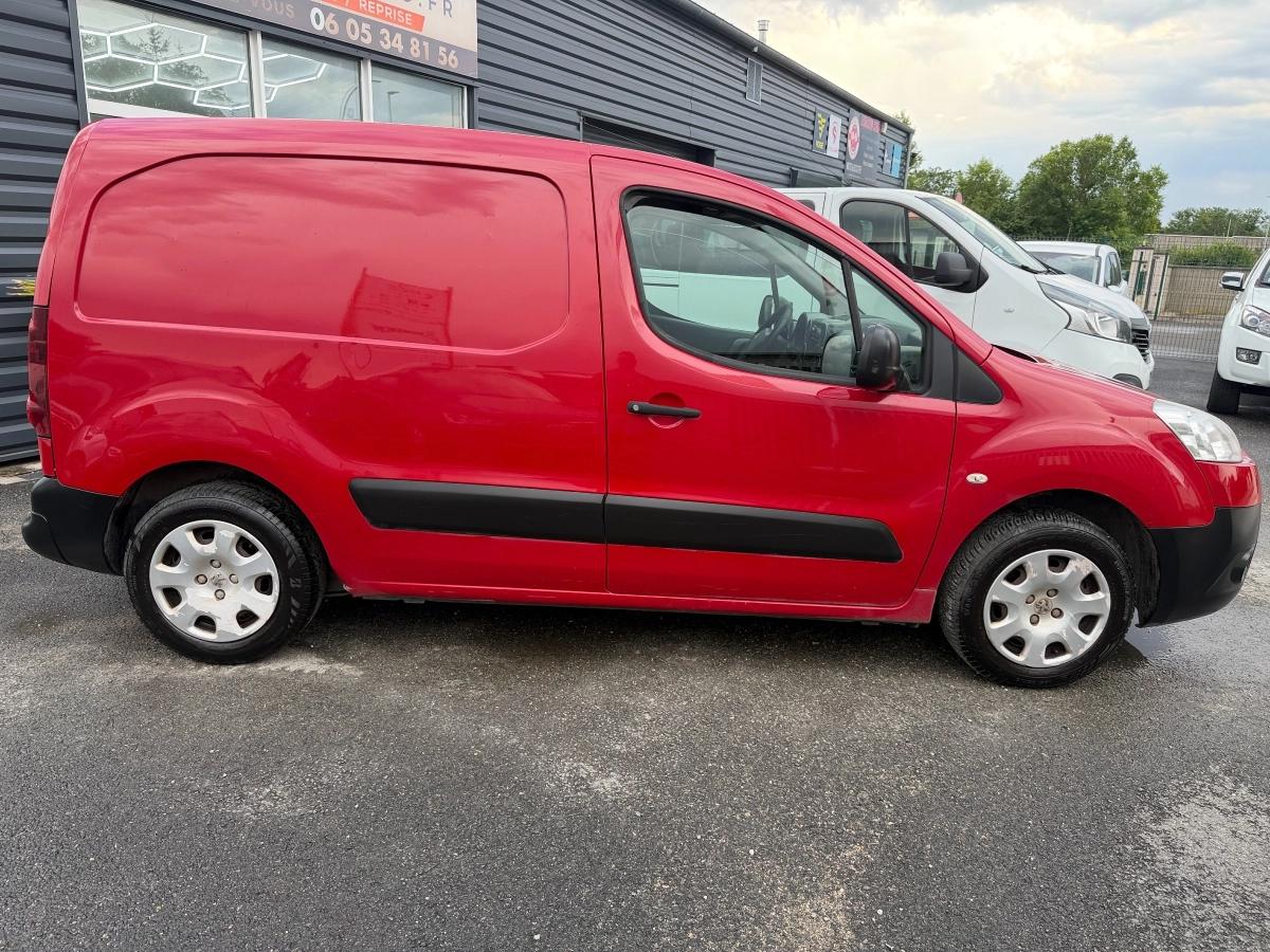 Peugeot Partner COMBI 1.6 HDI 75 2013 - vue 4