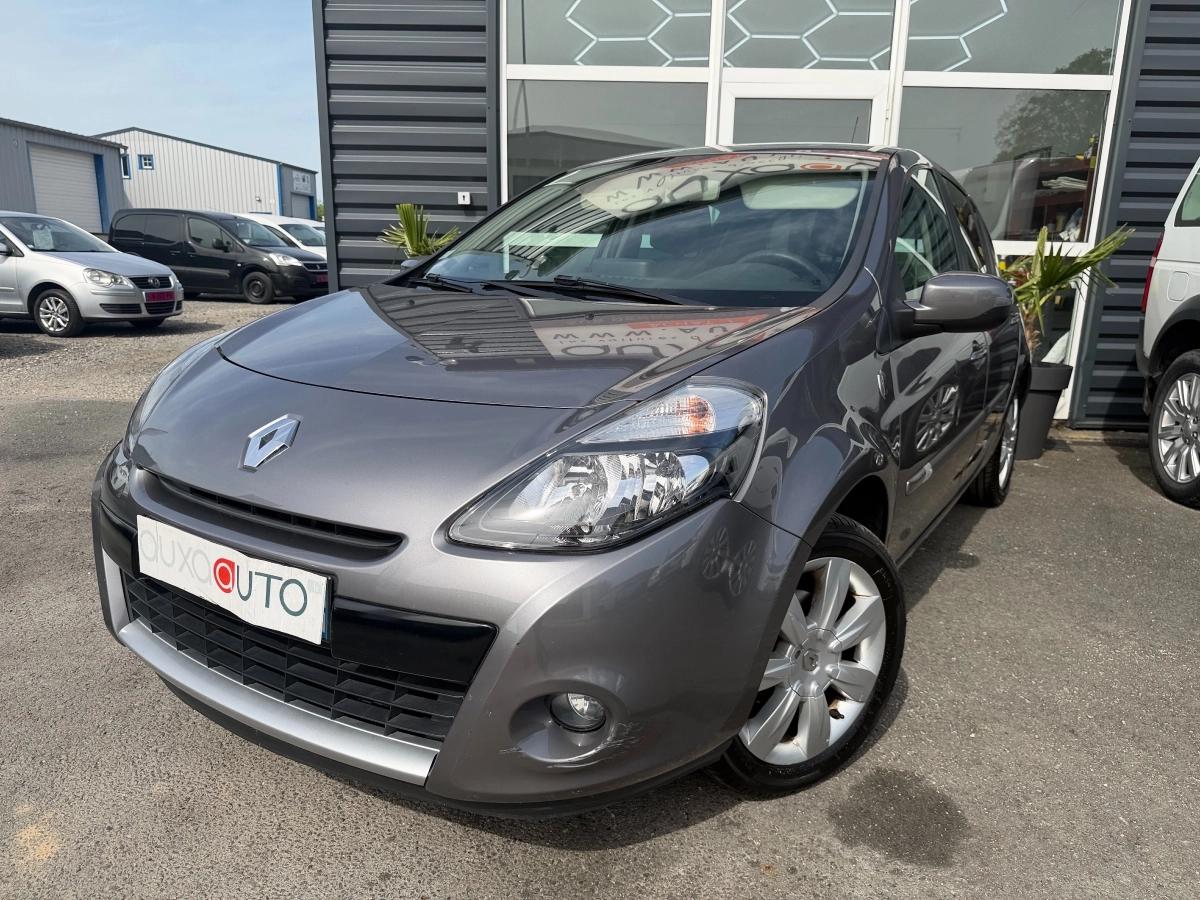 Renault Clio 1.6 110 XV-DE-FRANCE BVA 2012 - vue 5