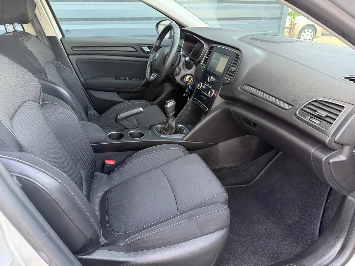 Renault Megane ESTATE 1.5 DCI 110 ENERGY BUSINESS 2018 - vue 9