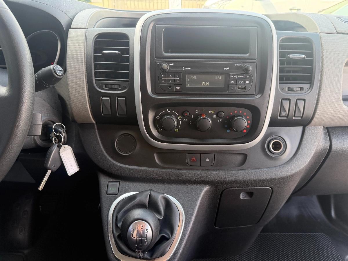Renault Trafic 2017 - vue 11