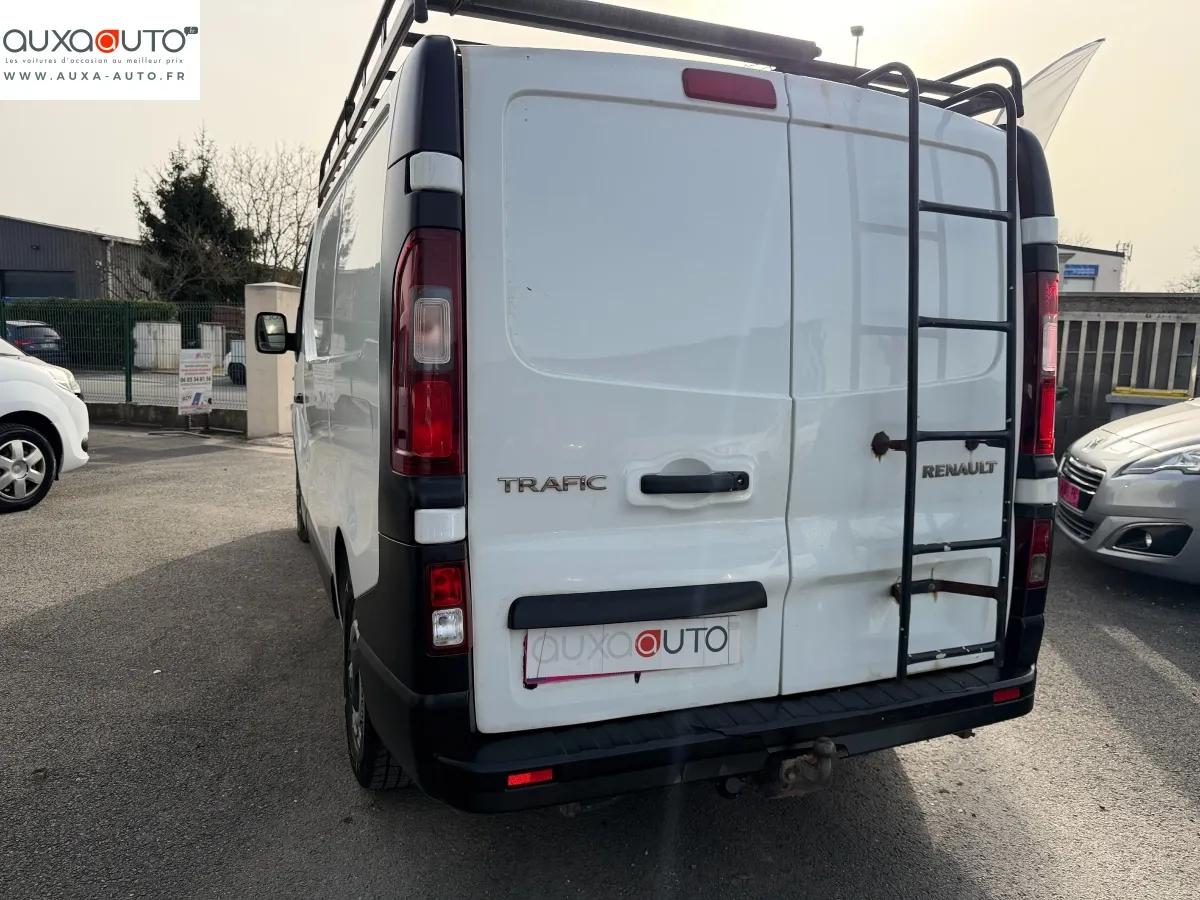 Renault Trafic Vu FOURGON 1.6 DCI 90 L1H1 2015 - vue 3