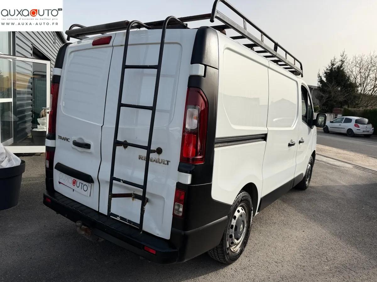 Renault Trafic Vu FOURGON 1.6 DCI 90 L1H1 2015 - vue 6