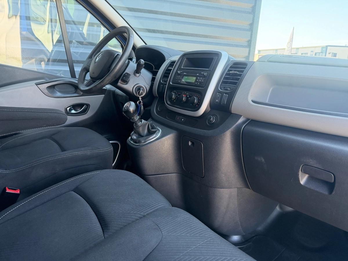 Renault Trafic Vu CABINE 1.6 DCI 120 1T0 L1H1 CONFORT 2018 - vue 12