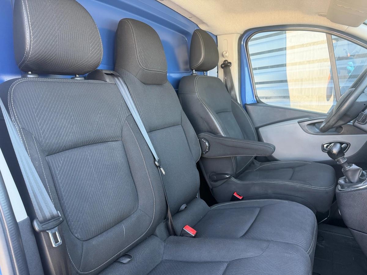 Renault Trafic Vu CABINE 1.6 DCI 120 1T0 L1H1 CONFORT 2018 - vue 9