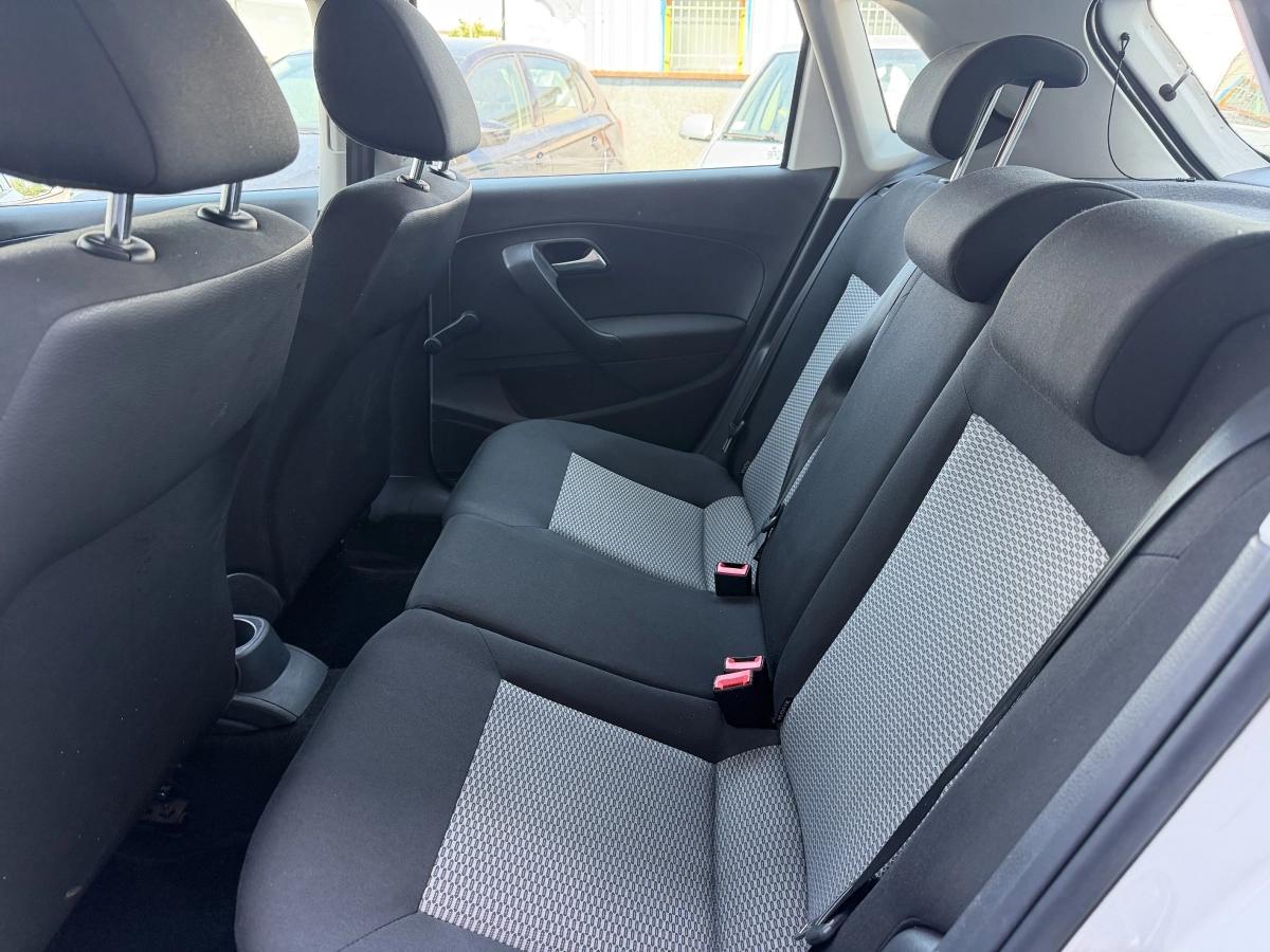Volkswagen Polo 1.2 TDI 75 TREND LINE 2013 - vue 9